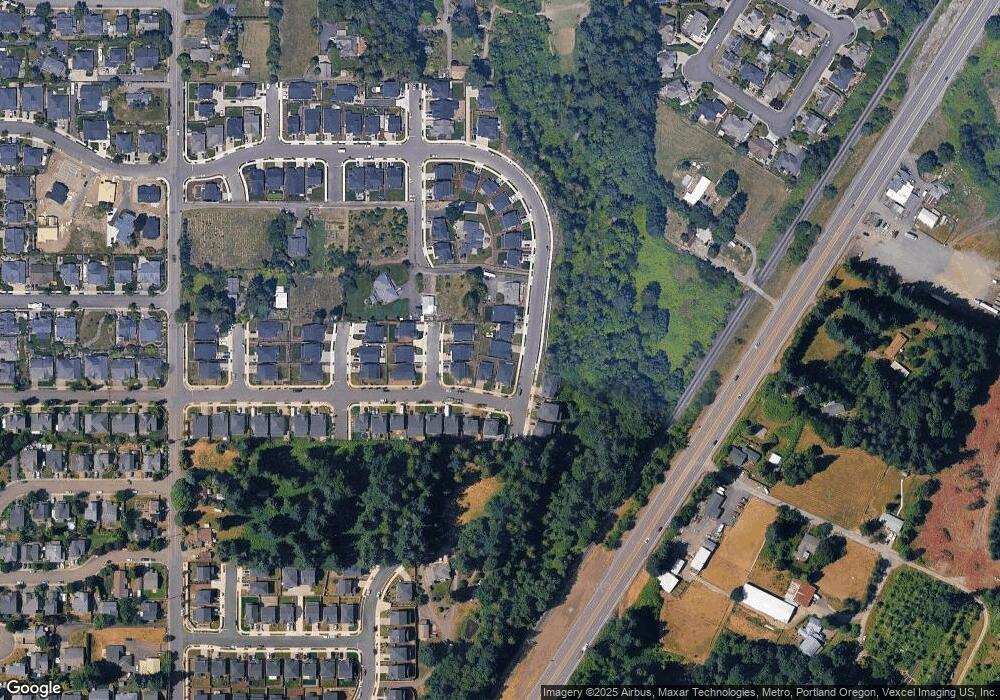 1541 N Sycamore St, Canby, OR 97013 - photo 1