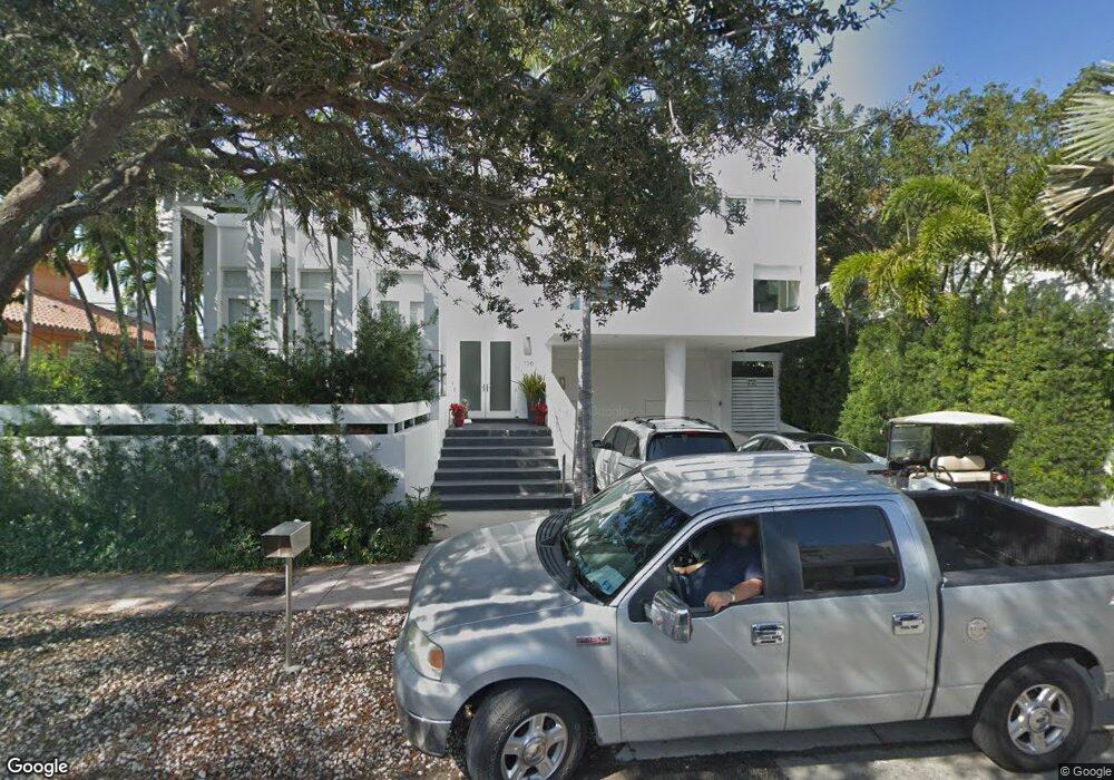 736 Woodcrest Rd, Key Biscayne, FL 33149 - photo 1