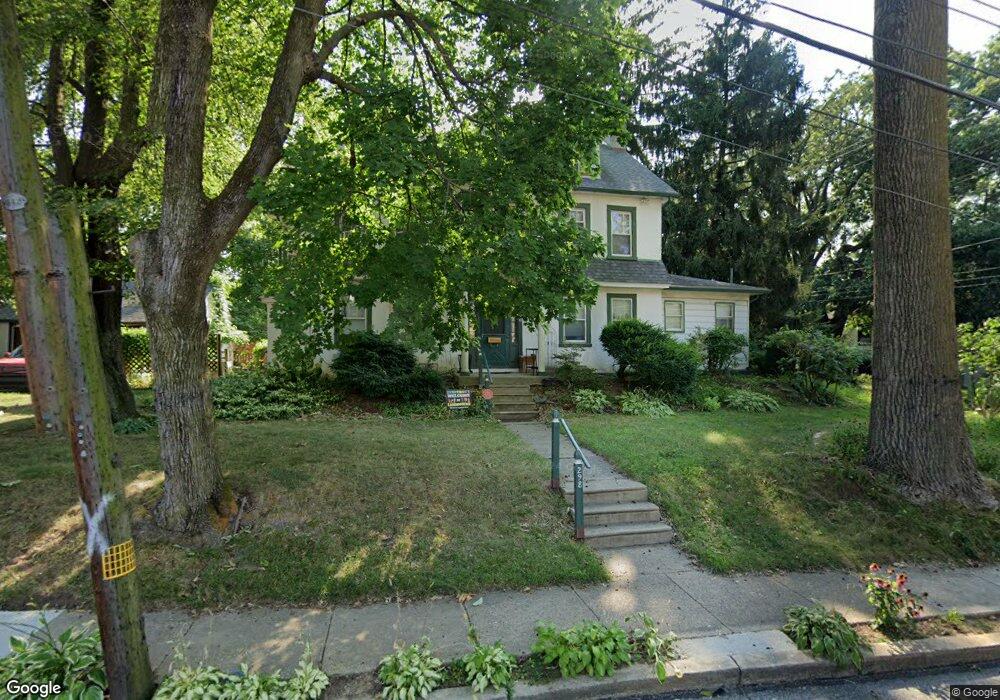 298 N Highland Ave, Lansdowne, PA 19050 - photo 1