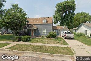 208 E 3rd Ave, Lennox, SD 57039