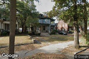 23 E 37th St, Savannah, GA 31401