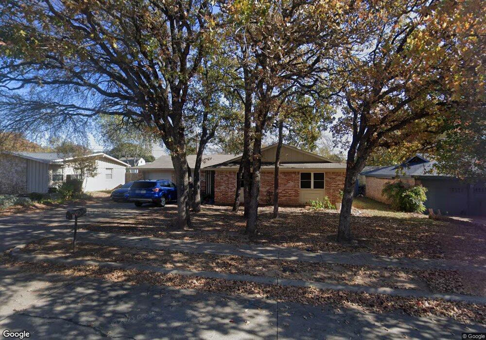 41 Stonegate Dr, Bedford, TX 76022 - photo 1