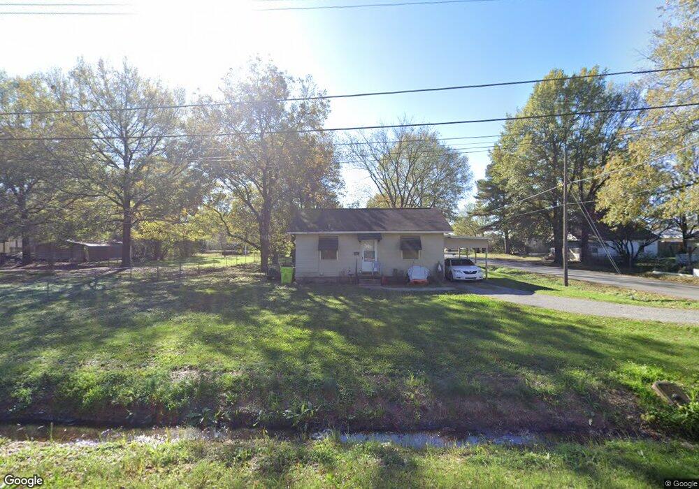 202 E 17th St, Stuttgart, AR 72160 - photo 1