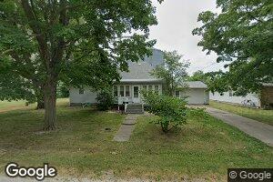 211 W Madison St, Moweaqua, IL 62550