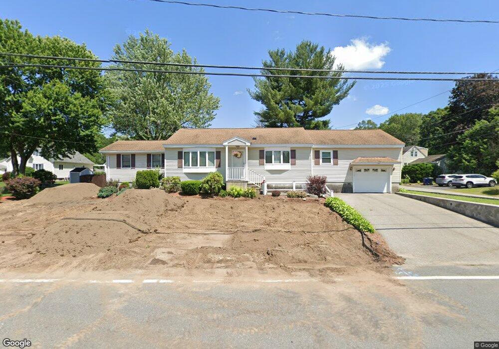 1217 Hildreth St, Dracut, MA 01826 - photo 1