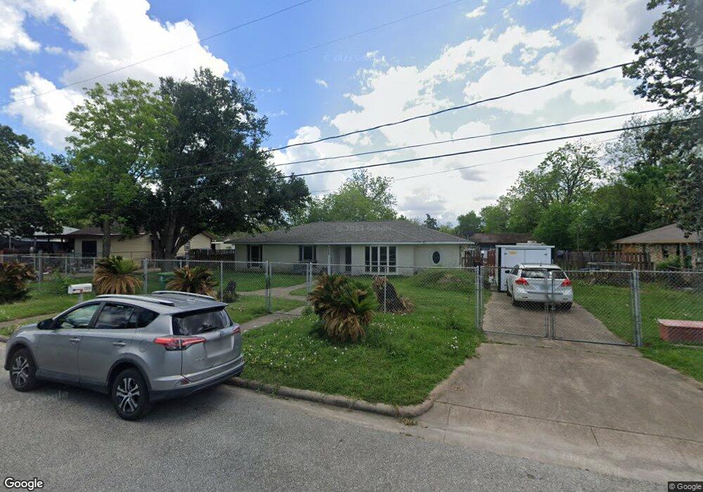 111 Ishmeal St, Houston, TX 77076 - photo 1