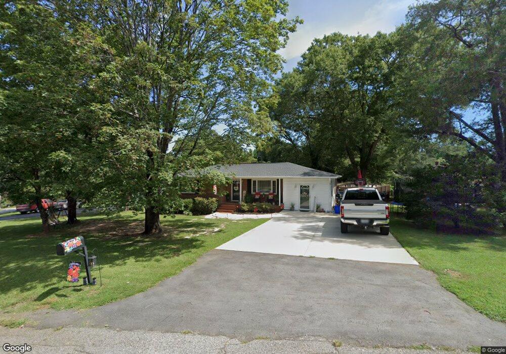 227 S Elm St, Pendleton, SC 29670 - photo 1