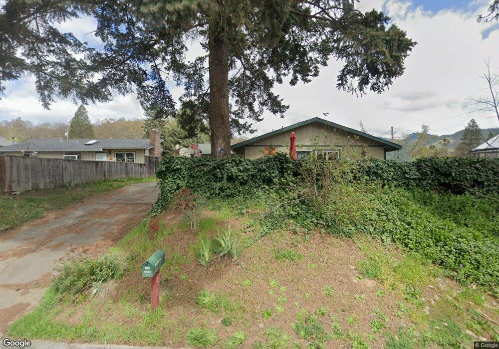 1004 NW Bellevue Place, Grants Pass, OR 97526 - photo 1