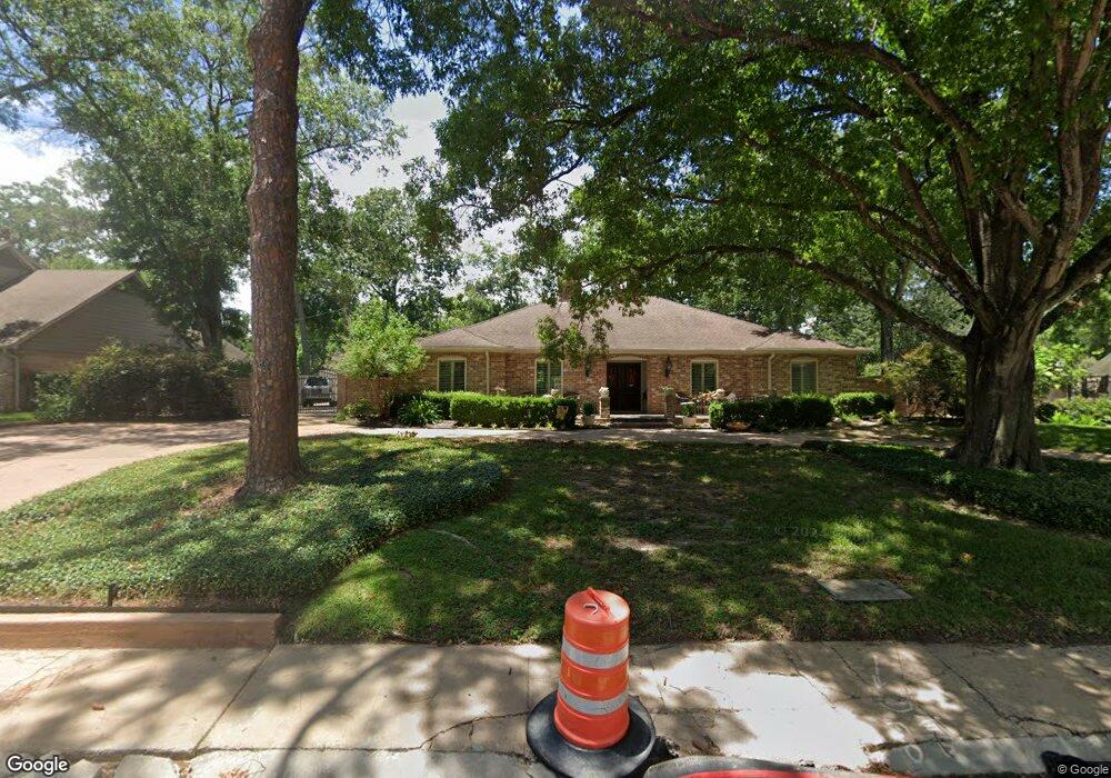 10202 Briar Dr, Houston, TX 77042 - photo 1