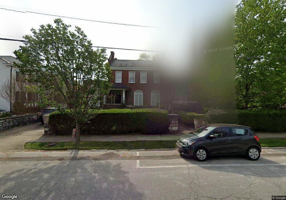 211 Wilkinson St, Frankfort, KY 40601 - photo 1