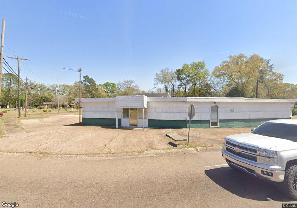 601 Bendat St, McComb, MS 39648 - photo 1