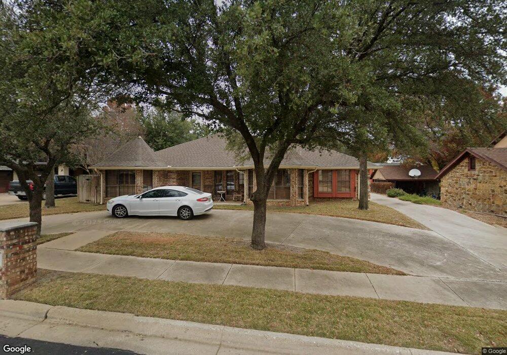 213 Eagle Ct, Bedford, TX 76021 - photo 1