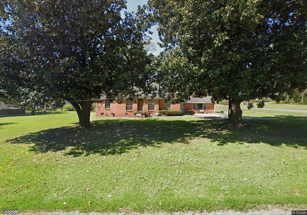 725 N Spruce St, Vivian, LA 71082 - photo 1