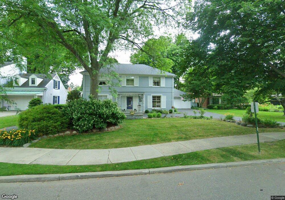 37 Edgemere Rd, Grosse Pointe Farms, MI 48236 - photo 1