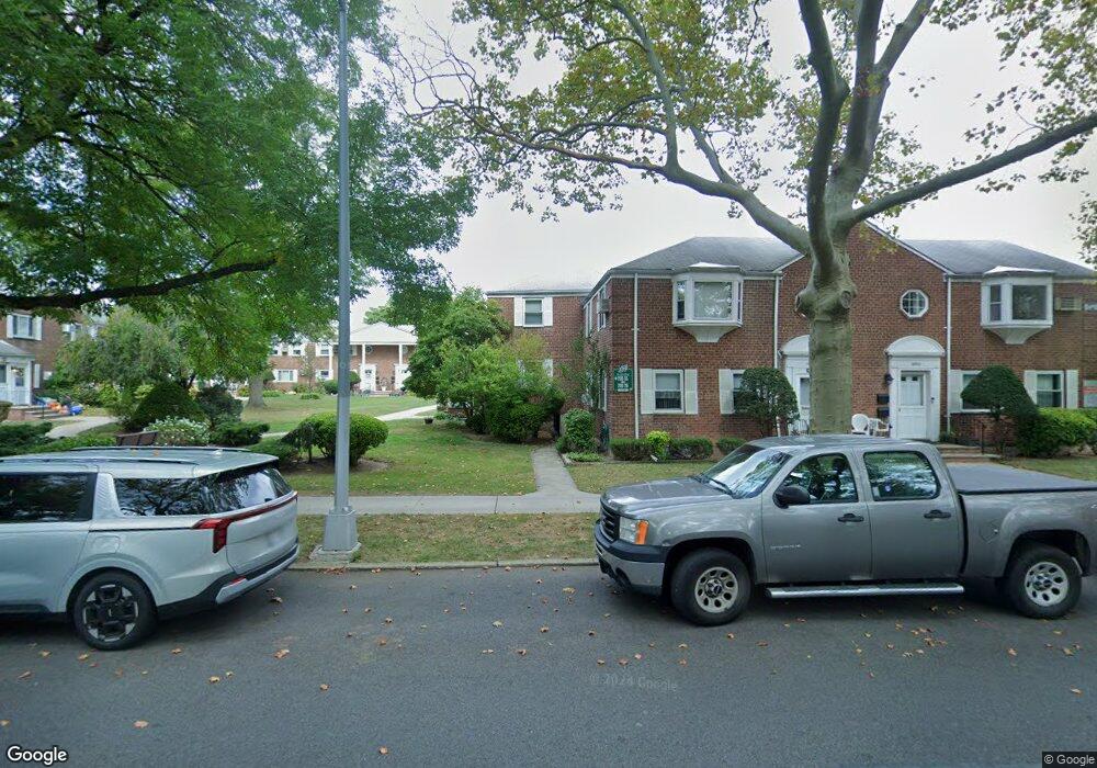 260-55 73rd Ave unit Lower, Glen Oaks, NY 11004 - photo 1