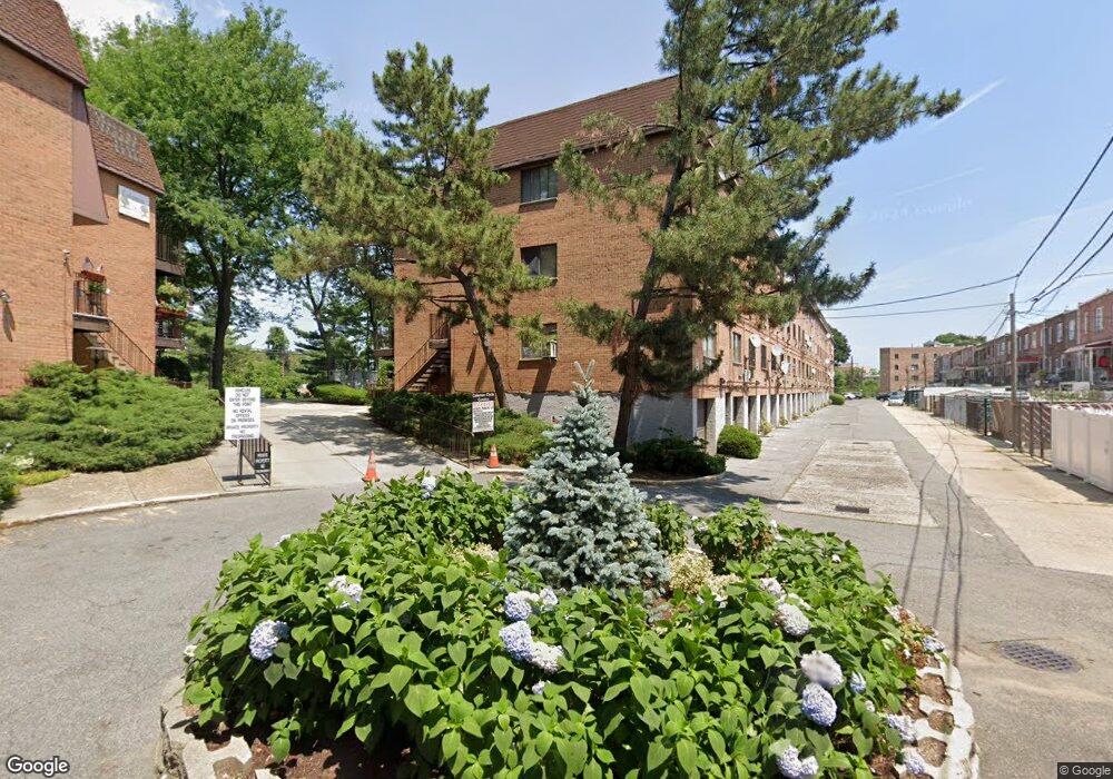 7429 Calamus Cir unit 20, Elmhurst, NY 11373 - photo 1