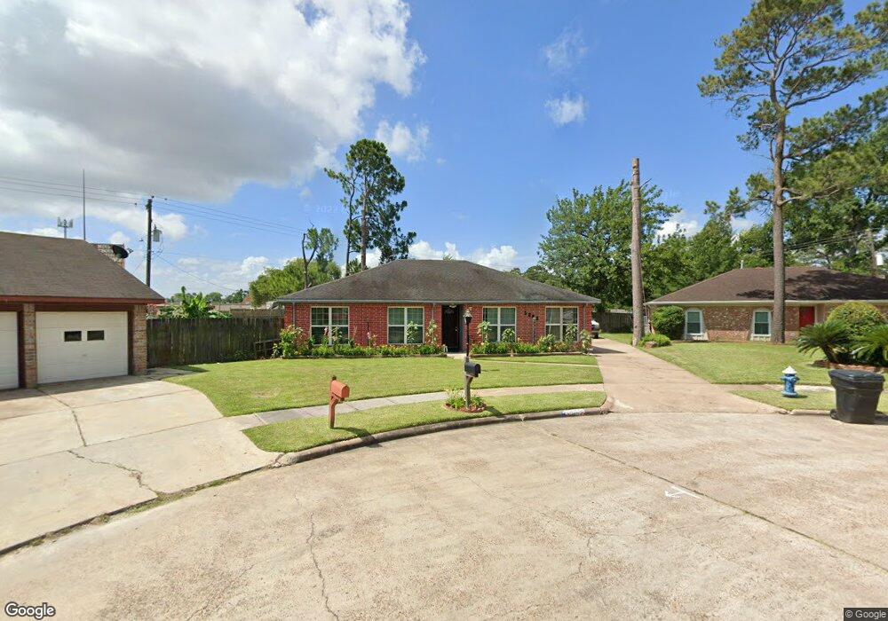 5803 Par Four Dr, Houston, TX 77088 - photo 1