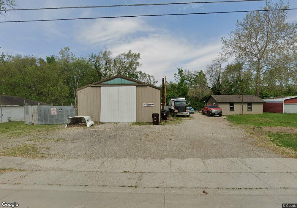 729 S Kickapoo St, Lincoln, IL 62656 - photo 1