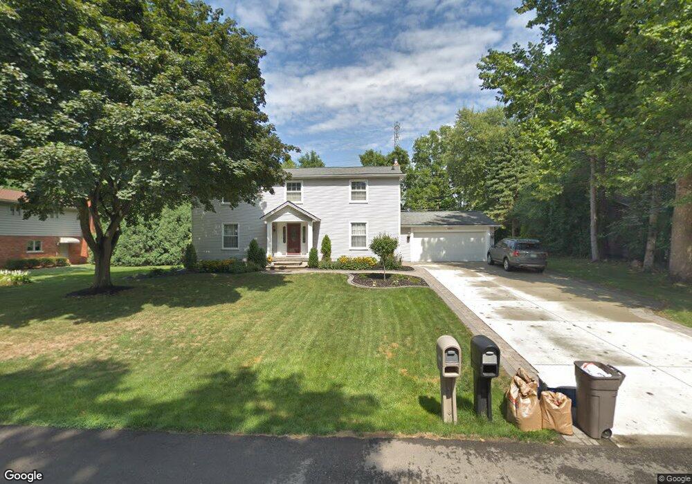 2893 Aldgate Dr, Bloomfield Hills, MI 48304 - photo 1