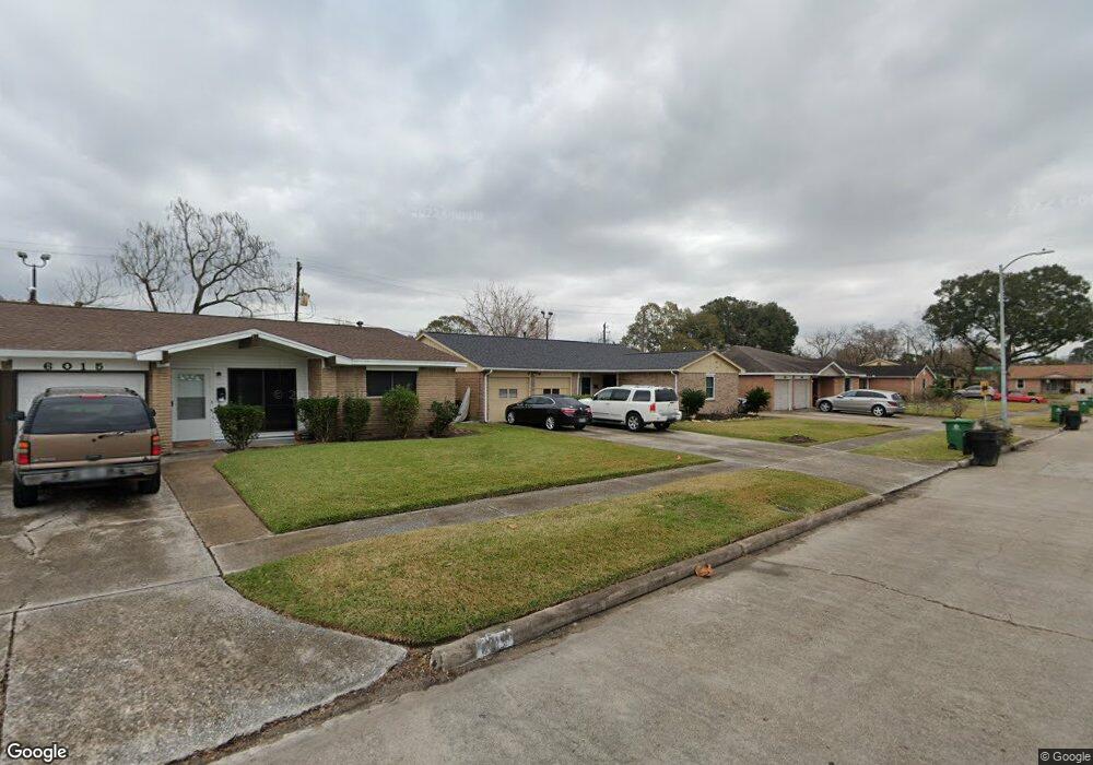 6019 Winterhaven Dr, Houston, TX 77087 - photo 1