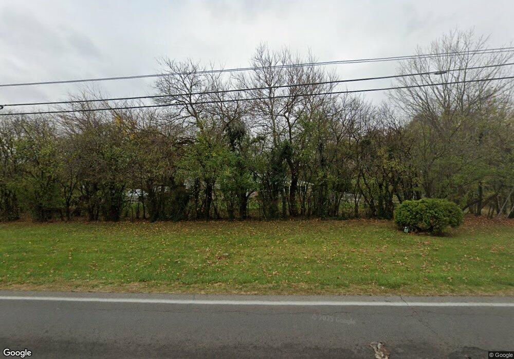 1826 Shawnee Rd, Lima, OH 45805 - photo 1