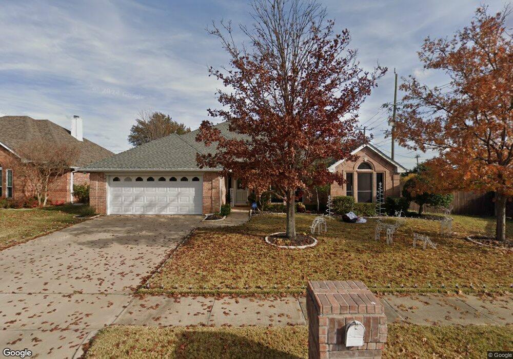 7000 Oak Hills Ct, North Richland Hills, TX 76182 - photo 1