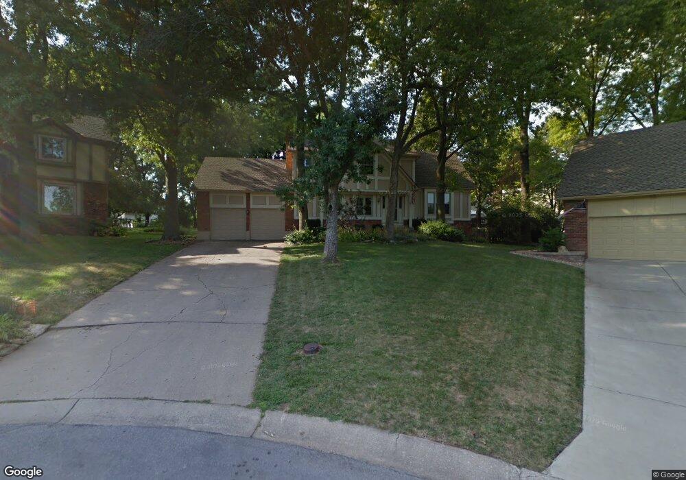 8212 Parkhill Cir, Lenexa, KS 66215 - photo 1
