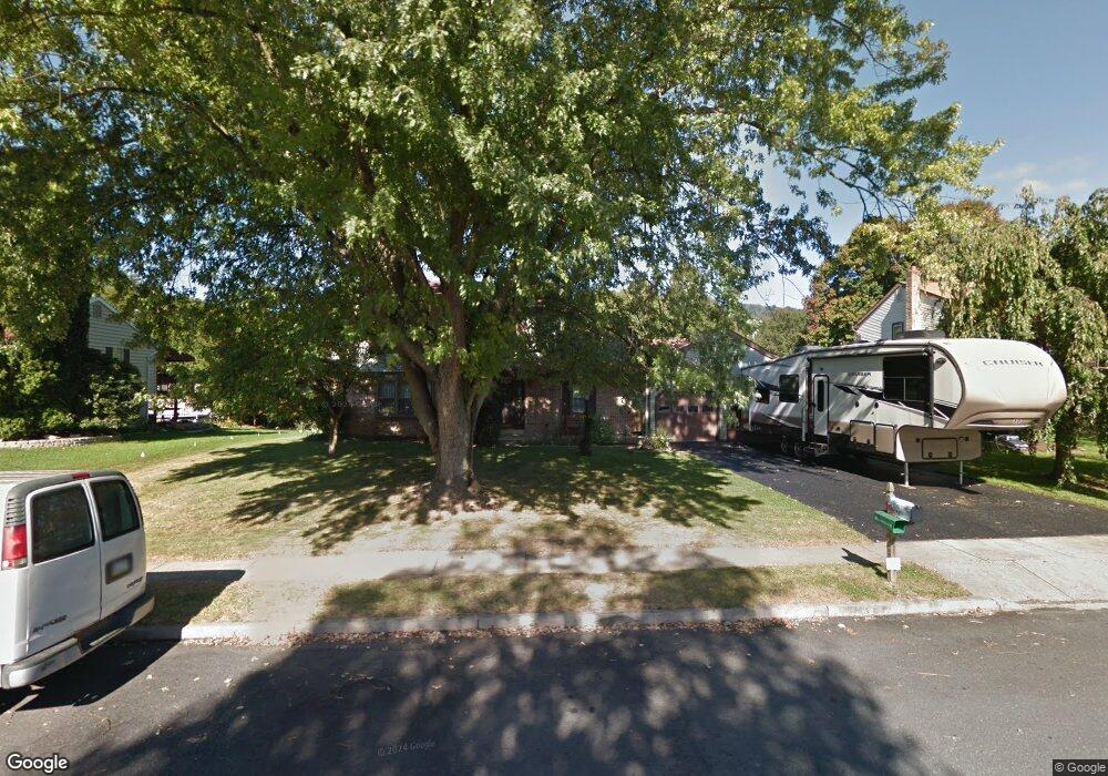 4829 Farming Ridge Blvd, Reading, PA 19606 - photo 1