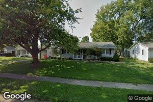 819 Sunset Dr, Sullivan, IL 61951