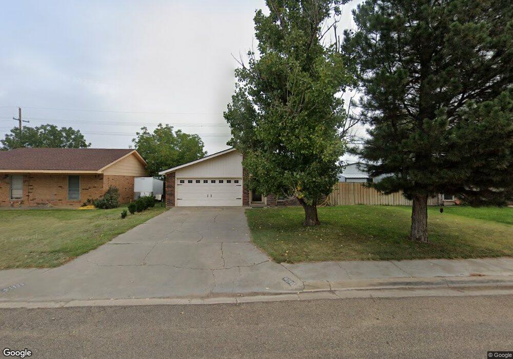 1405 Bailey Ave, Dumas, TX 79029 - photo 1