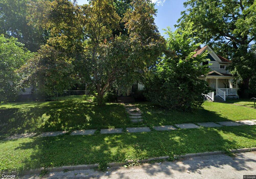 1945 Dixwell St, Davenport, IA 52802 - photo 1