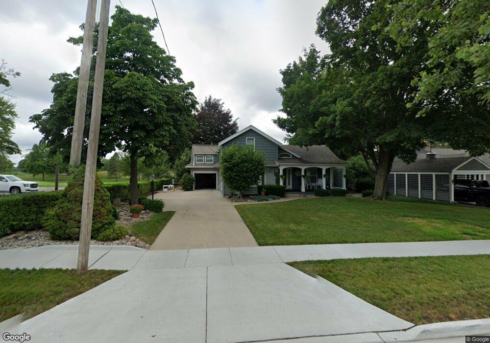 976 Flint St, Frankenmuth, MI 48734 - photo 1