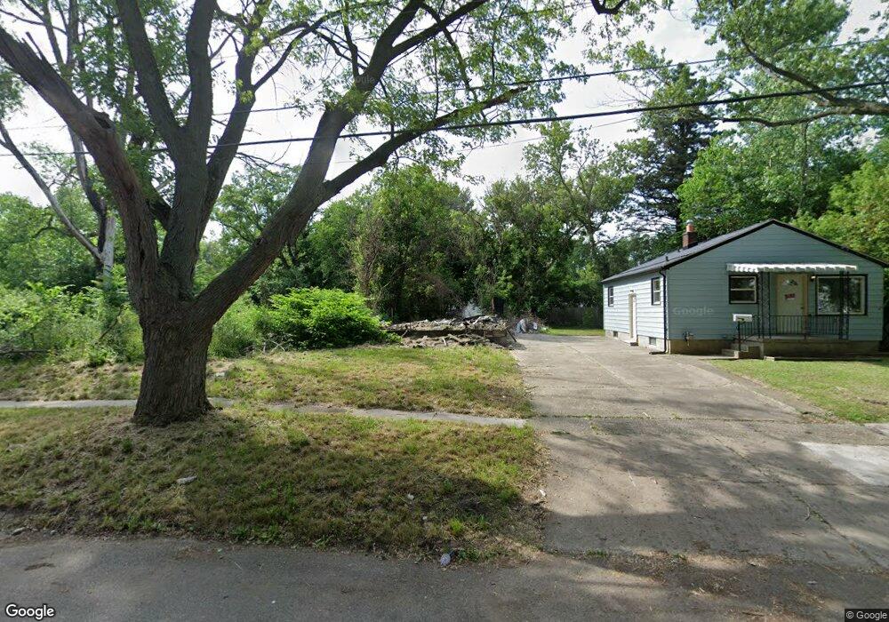 2409 Broadway Blvd, Flint, MI 48506 - photo 1