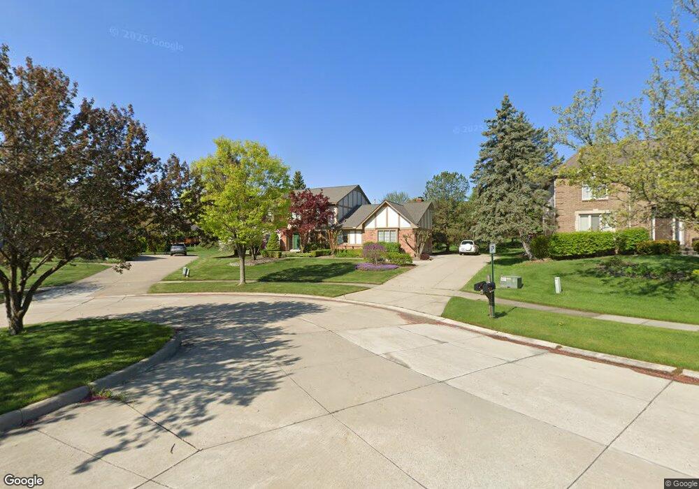 4393 Deacon Ct, Troy, MI 48098 - photo 1