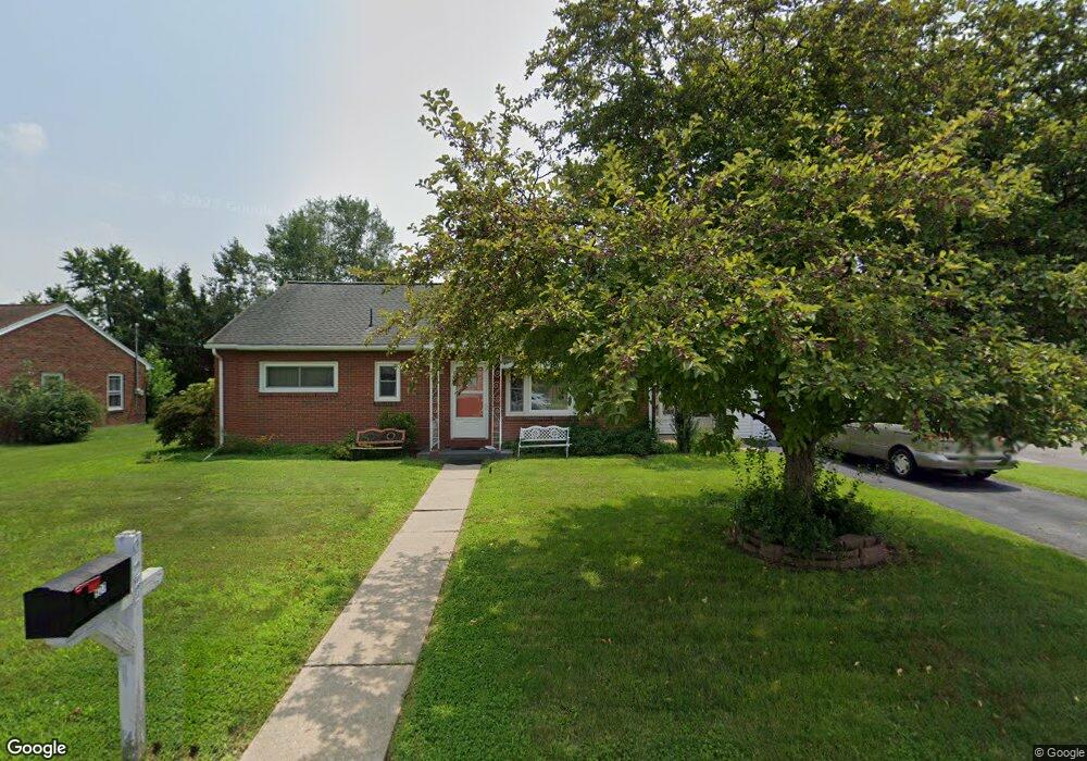 927 Saint Paul St, Lewisburg, PA 17837 - photo 1