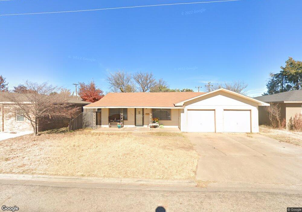 2508 W 11th St, Plainview, TX 79072 - photo 1