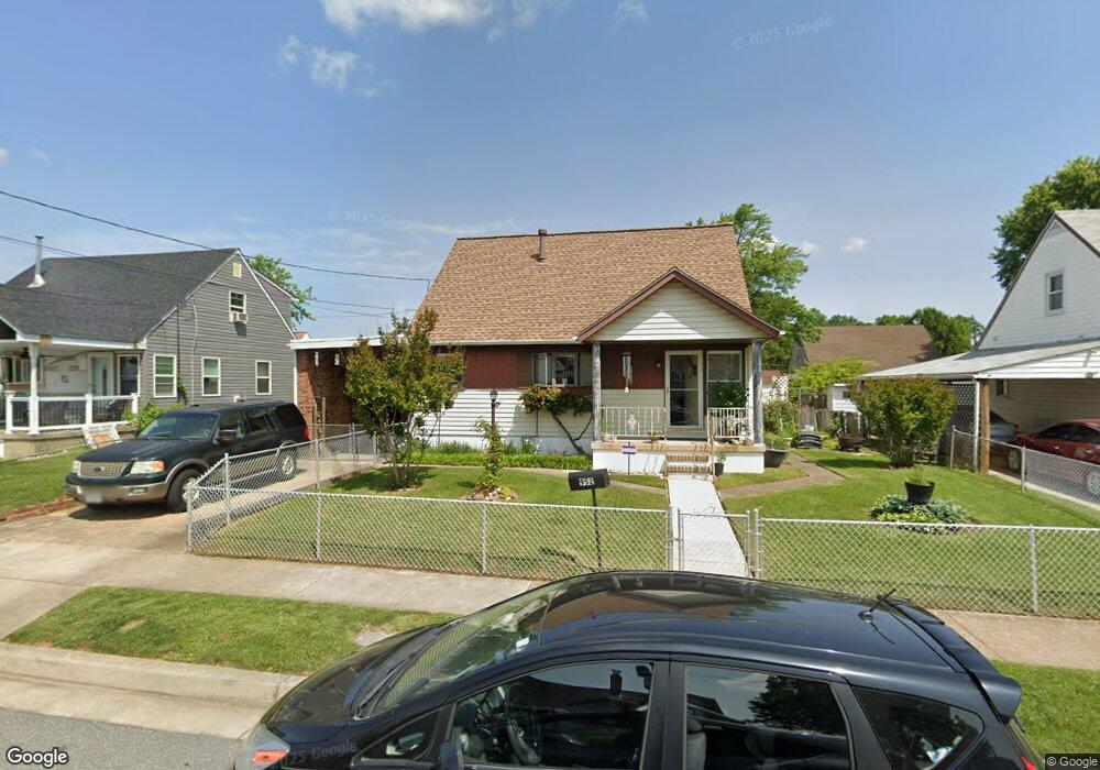 952 Kinwat Ave, Essex, MD 21221 - photo 1