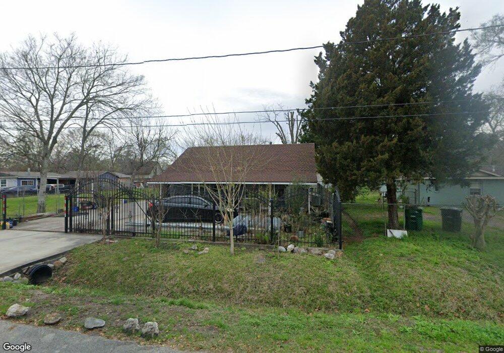 10123 Donald Dr, Houston, TX 77076 - photo 1