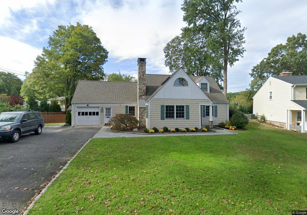 16 Maplewood Dr, Cos Cob, CT 06807 - photo 1