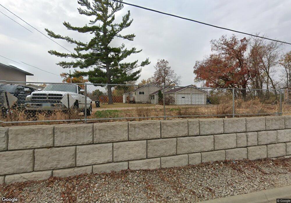 1101 Memory Ln, Cedar Rapids, IA 52403 - photo 1