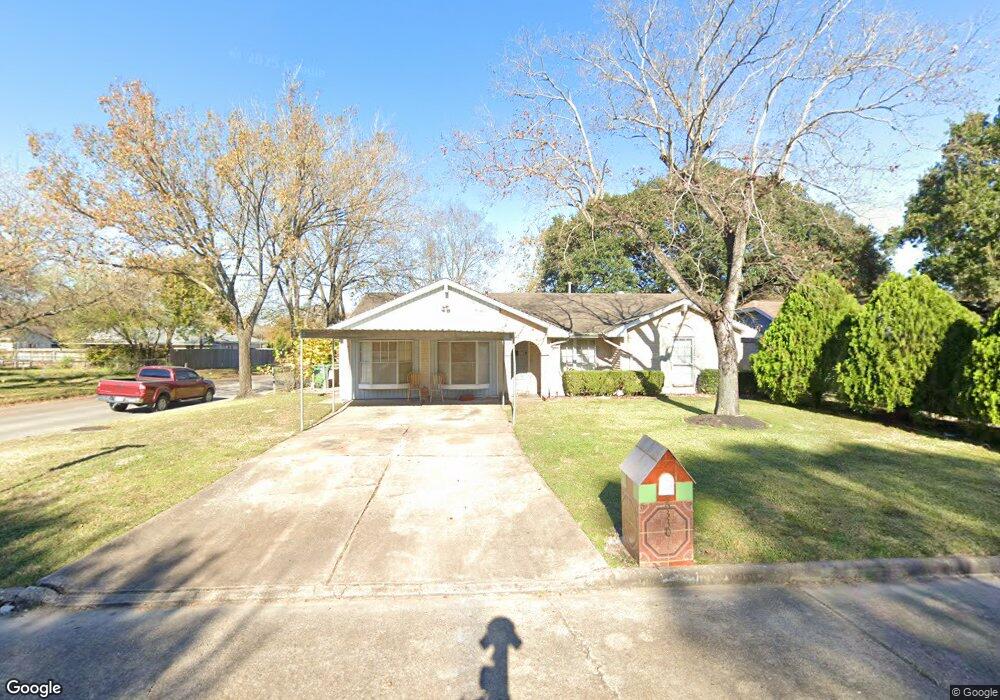 6330 Silver Chalice Dr, Houston, TX 77088 - photo 1