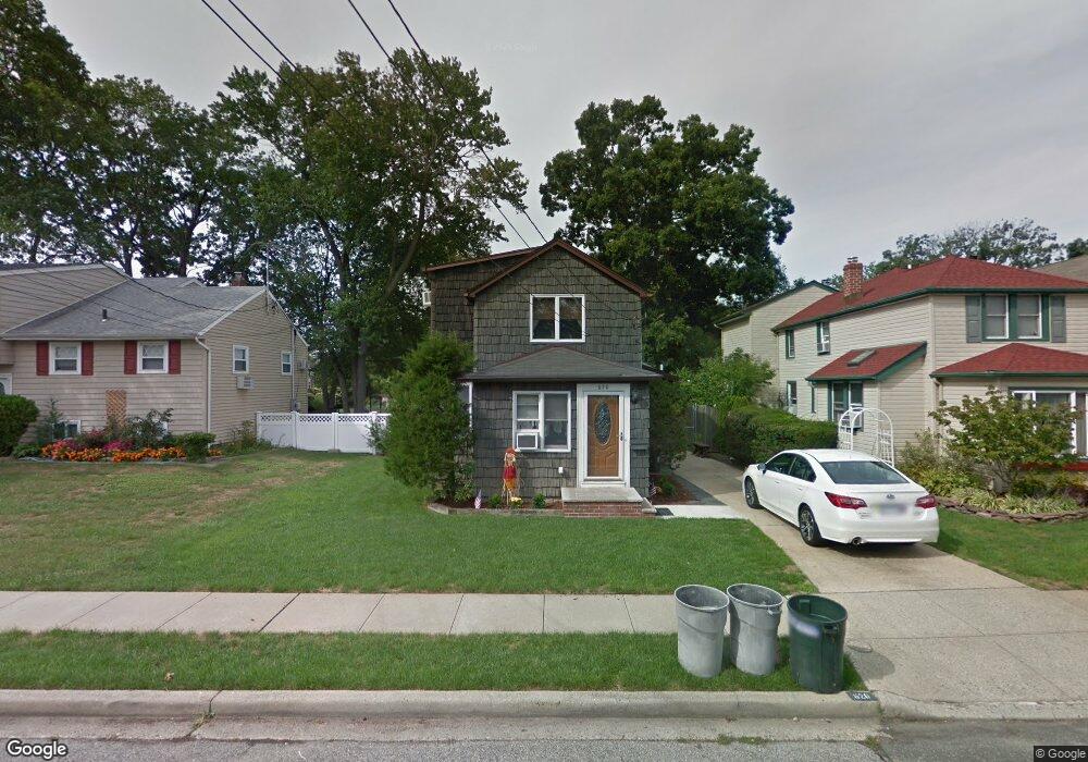 620 Farmers Ave, Bellmore, NY 11710 - photo 1