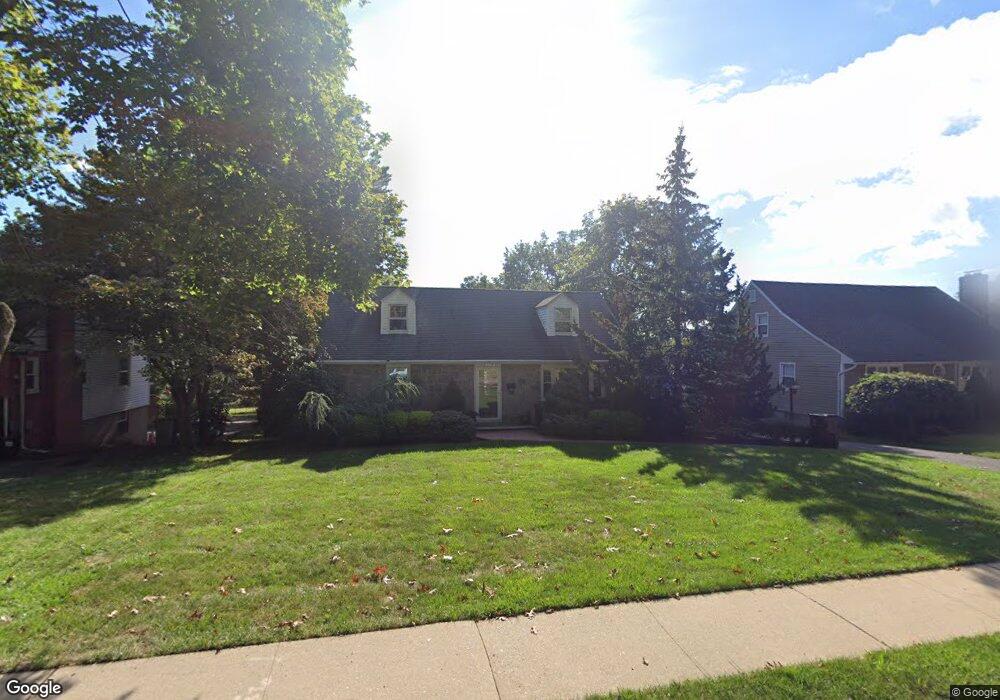 278 N Farview Ave, Paramus, NJ 07652 - photo 1