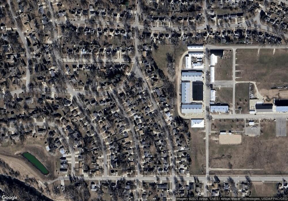 704 17th St SW, Austin, MN 55912 - photo 1