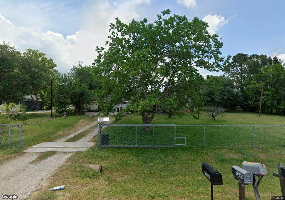 7839 James St, Pearland, TX 77584 - photo 1