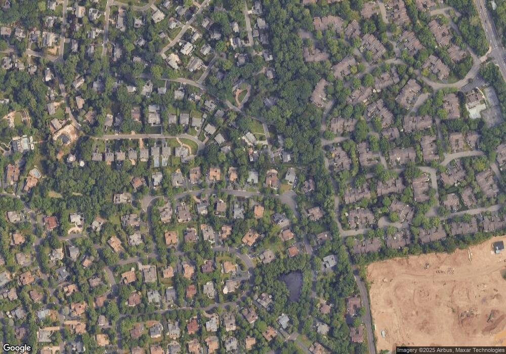 53 Bristol Dr, Manhasset, NY 11030 - photo 1