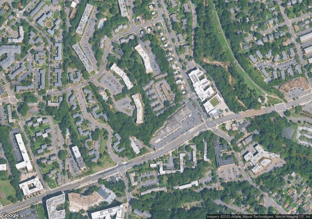 5077 9th St S, Arlington, VA 22204 - photo 1