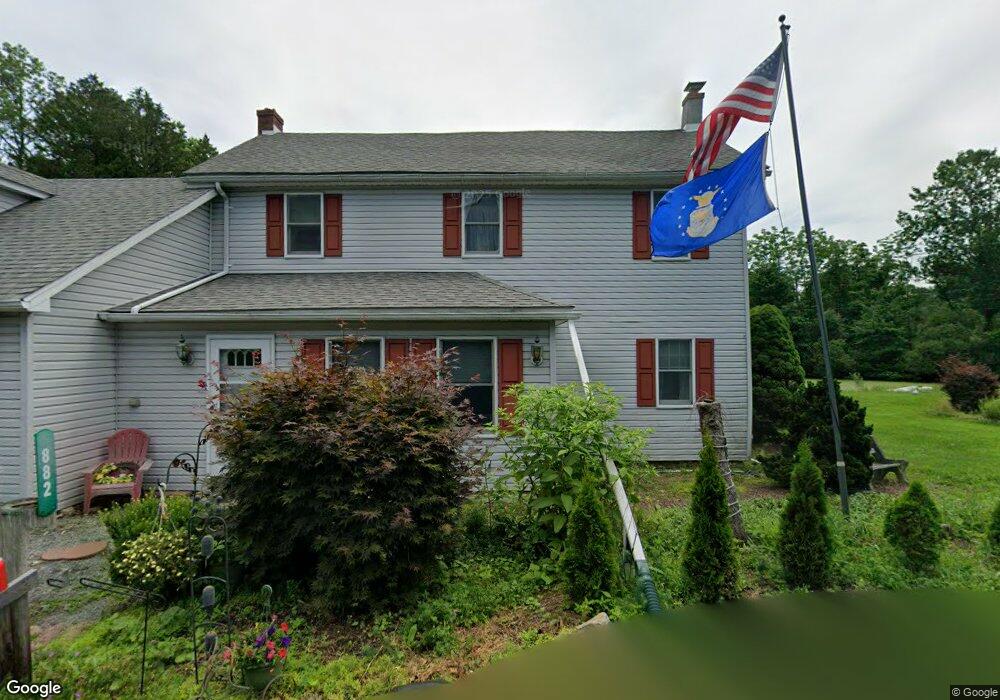 882 Bushkill Dr, Bath, PA 18014 - photo 1