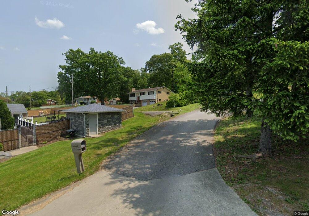 202 Foothills Ln, Morgantown, WV 26508 - photo 1