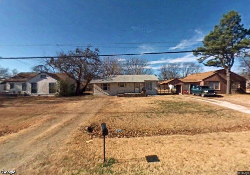 1917 Franklin Ave, Bonham, TX 75418 - photo 1